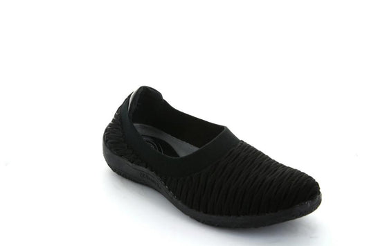 CC Resorts Sam Slip on Black