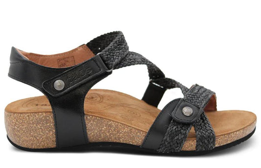 Taos Truelie Wedge Sandal