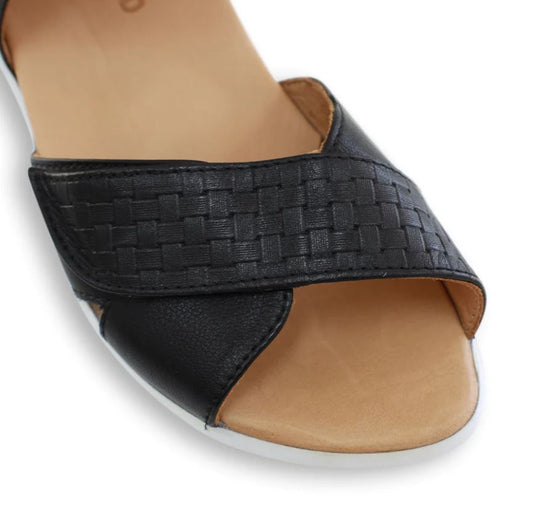 Tesselli Tuesday Black Wedge Sandal