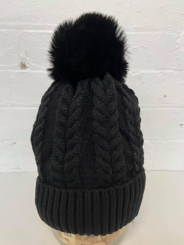 Pom Pom Beanie 