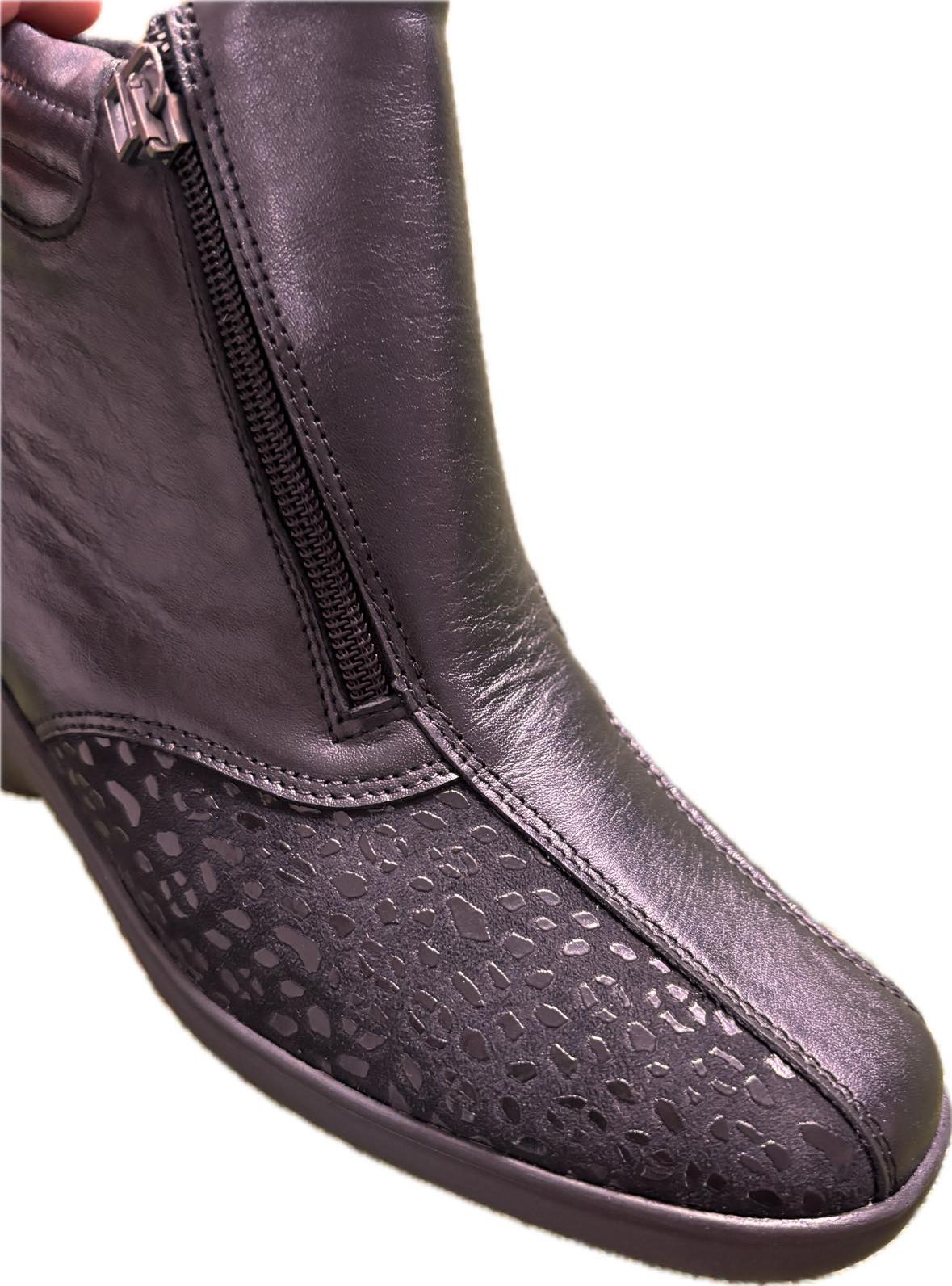 ACO comfort Akash Boot Black