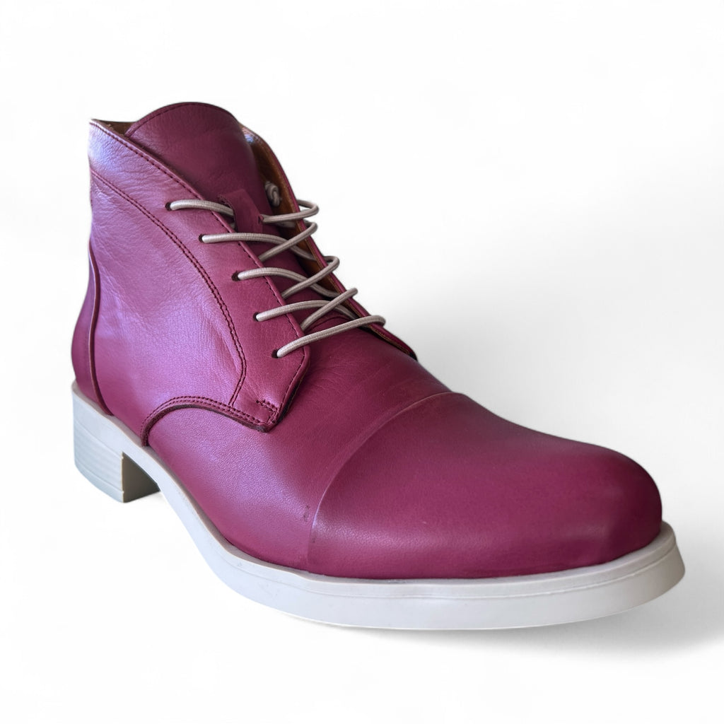 Via Nova Pano Boot