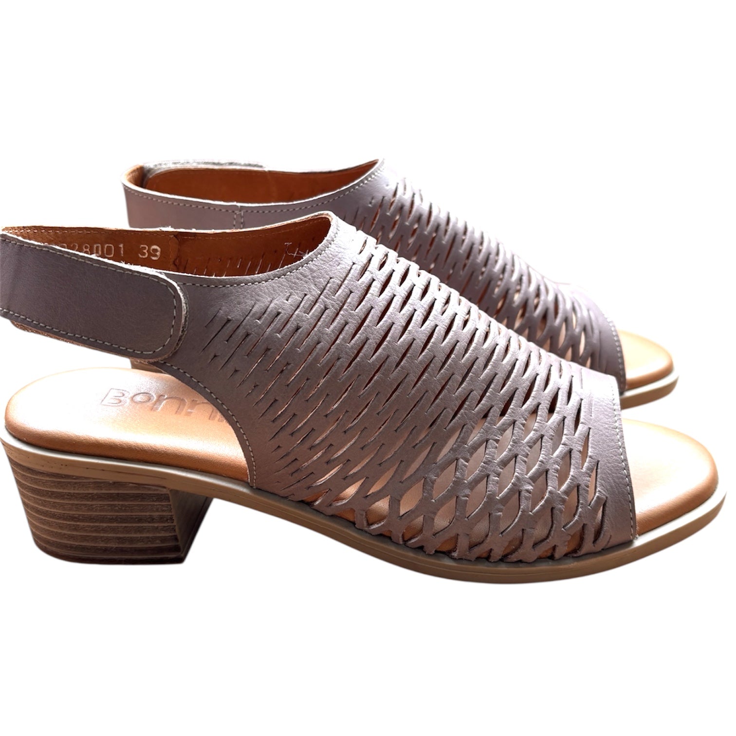 Bonnii Dee Heel