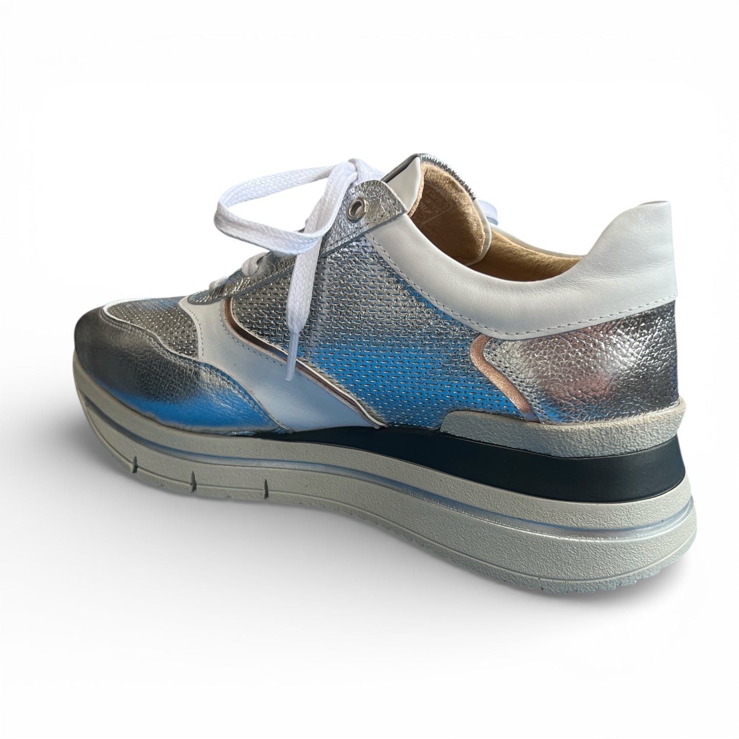 Le Sansa Adelyn Sneakers