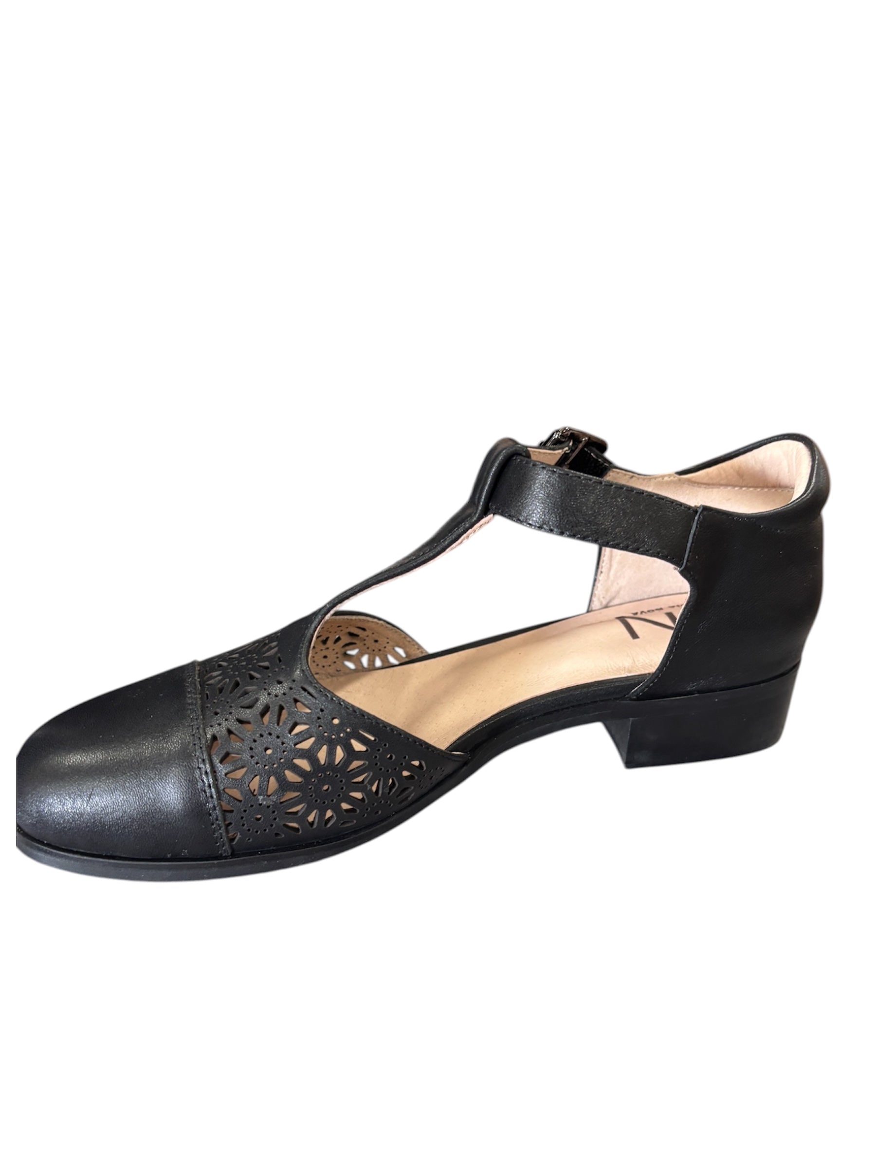 Via Nova Lula Buckle Shoe