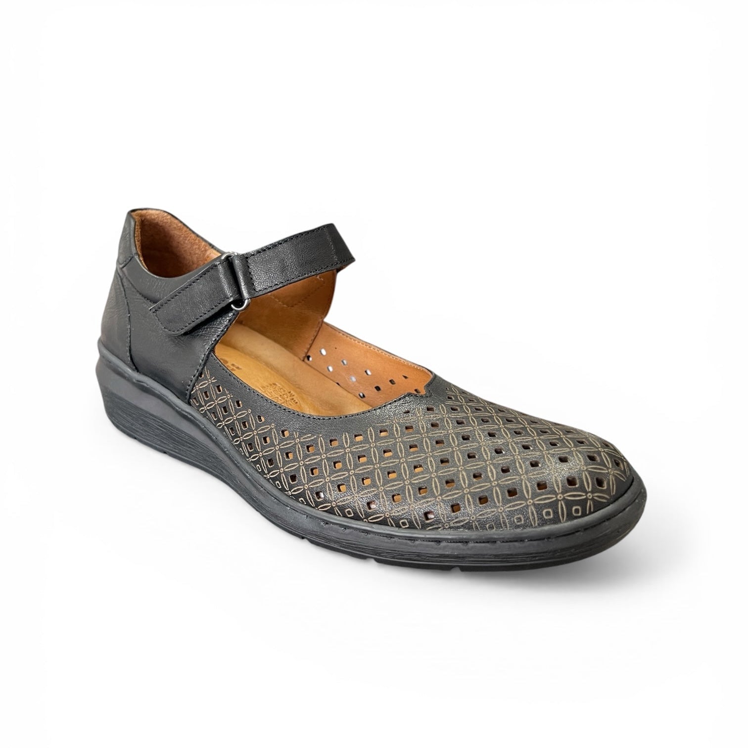 Bonnii Darina Mary-Jane