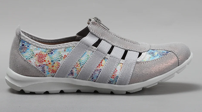 CC resorts Christine Sneaker