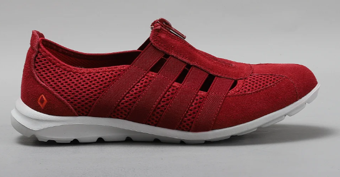CC resorts Christine Sneaker