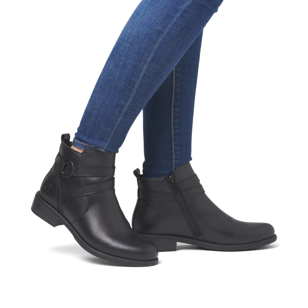 Remonte Flat Zip-Up Ankle Boots D0F77-00