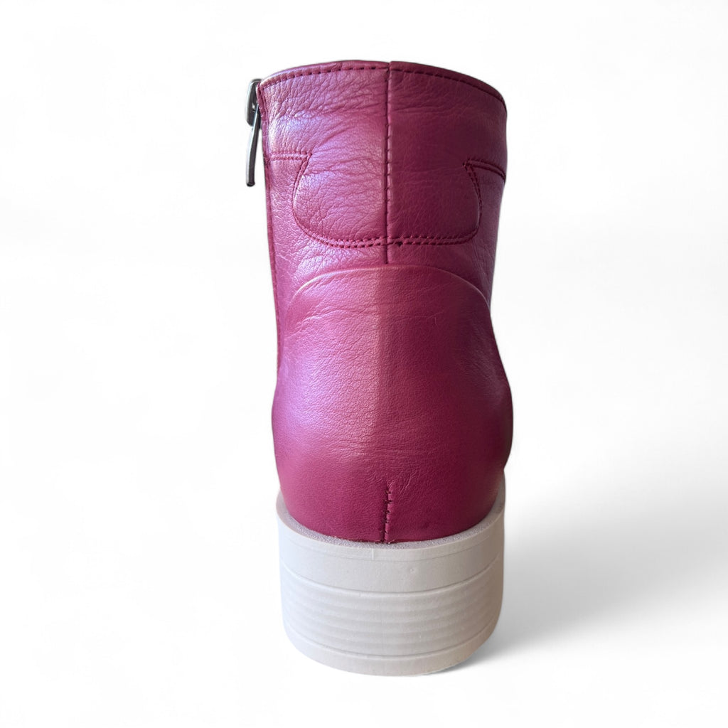 Via Nova Pano Boot
