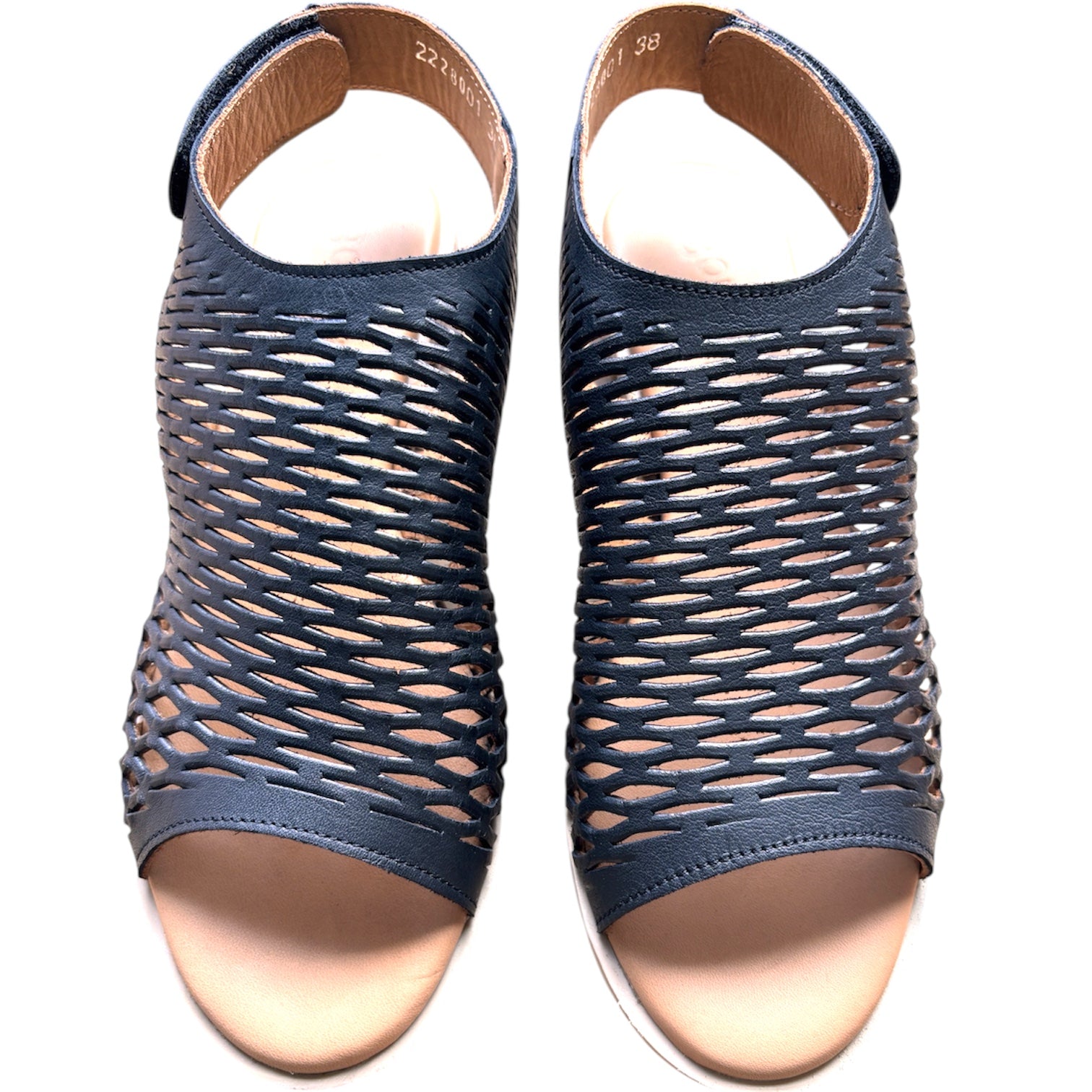 Bonnii Dee Heel