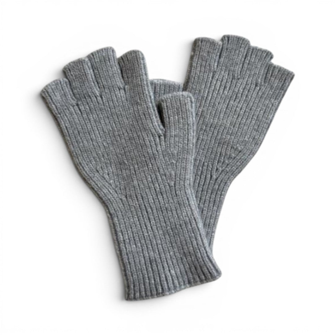Cinnamon Creations Fingerless Gloves