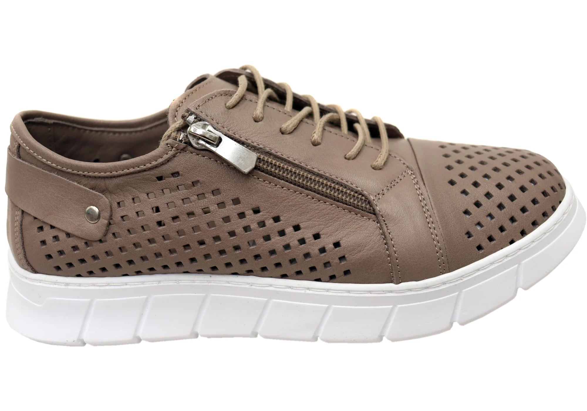 Cabello EG172 Perf Sneaker