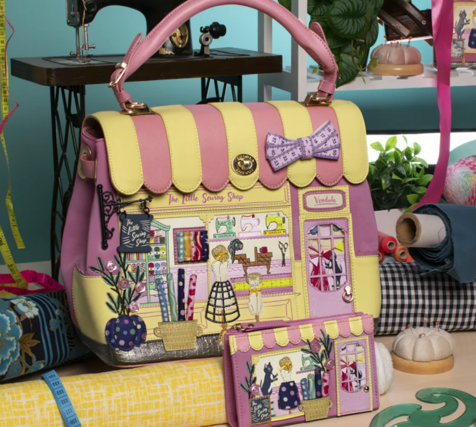 Vendula London Vendula Sewing Shop Grace Bag - Raspberry Edition