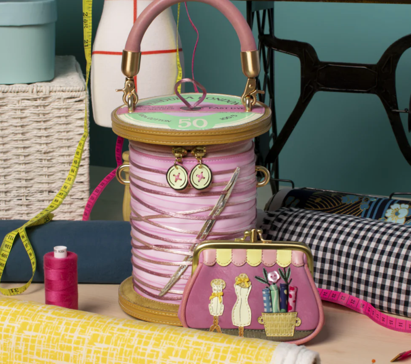 Vendula London Vendula Sewing Shop Clipper Coin Purse - Raspberry Edition