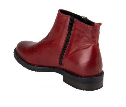 Adesso MYA Berry zipped ankle boot