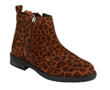 Adesso MYA Leopard zipped ankle boot