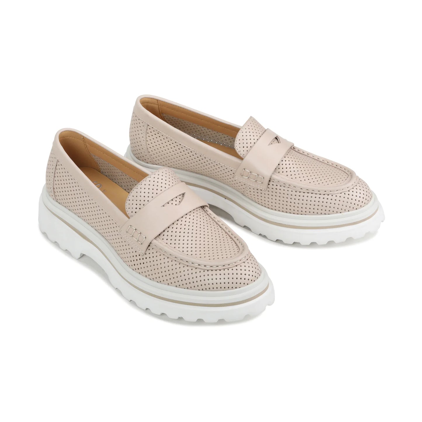 EOS Sumiya Perforated Loafer