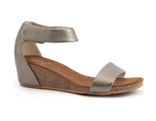 Silver Lining Kamala Wedge Metallic sz 38, 39