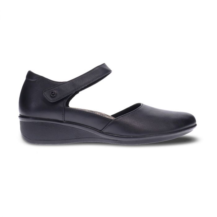 Revere Osaka Mary Jane Black French 