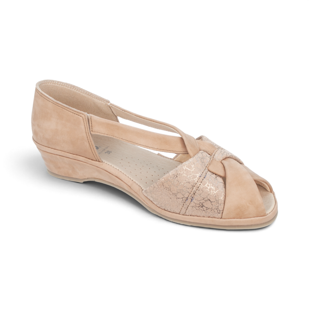 The Happy Shoe Shop Suave Aloha beige leather peep-toe sandal with elastic straps and perforated anatomic insole