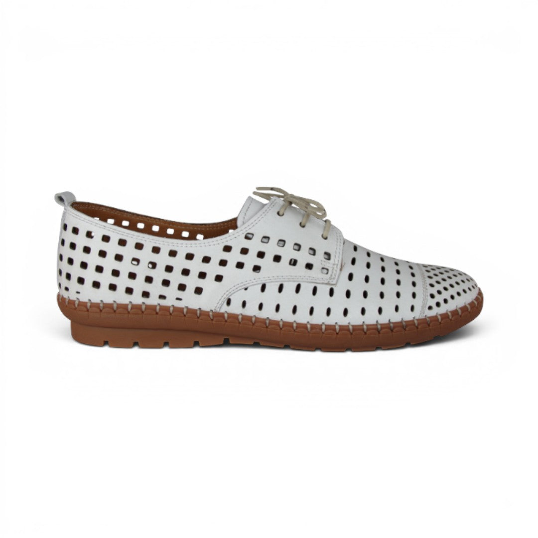 The Happy Shoe Shop Cabello Kroon white leather perforated lace-up shoe with a contrast brown sole.