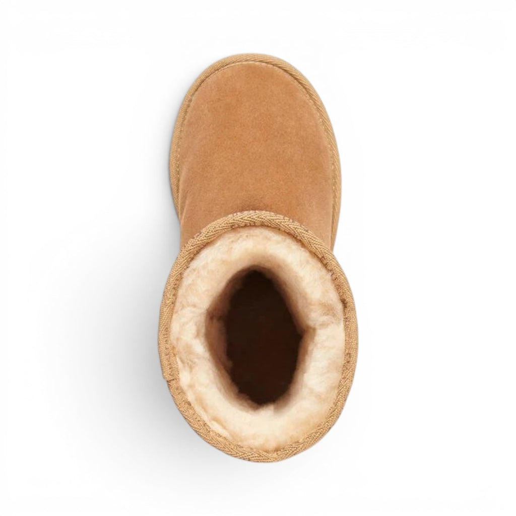 The Happy Shoe Shop Emu Australia Platinum Stinger Lo sheepskin boot in tan, water-resistant and made in Australia.