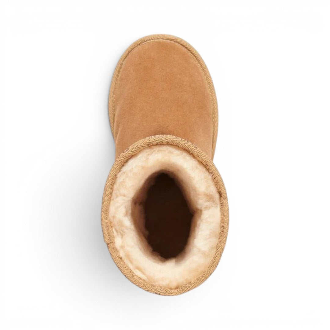 The Happy Shoe Shop Emu Australia Platinum Stinger Lo sheepskin boot in tan, water-resistant and made in Australia.