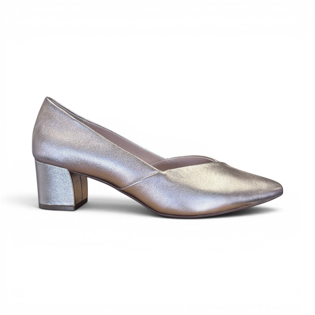 The Happy Shoe Shop Le Sansa Carly rose gold leather block heel dress shoes with a comfortable padded insole.