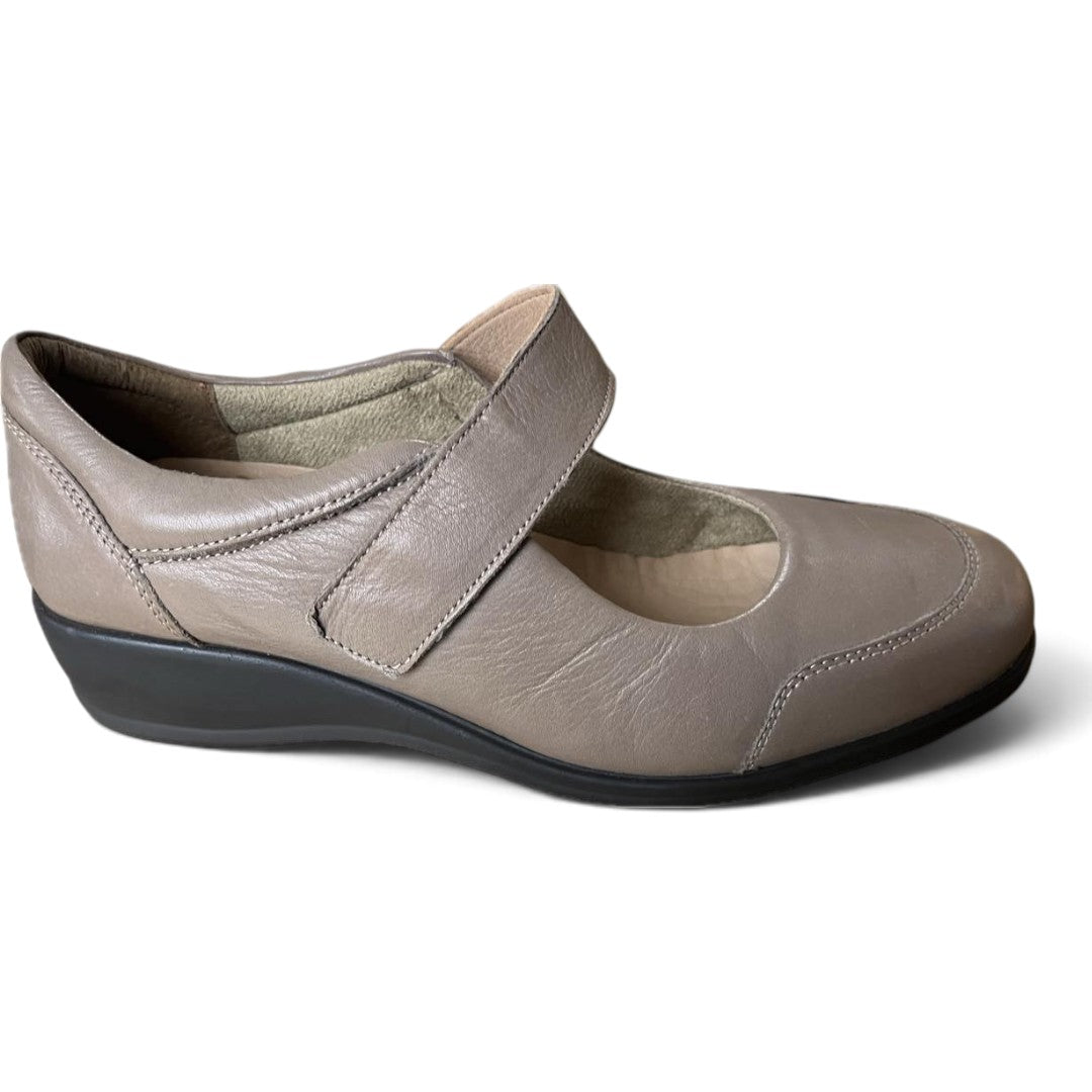The Happy Shoe Shop Tesselli Isadora darkstone leather Mary Jane shoes with a velcro strap and low wedge heel.