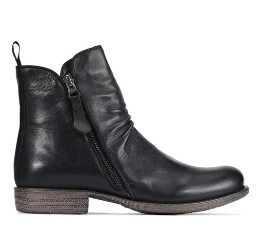 EOS Wilds Double Zip Ankle Boot Black