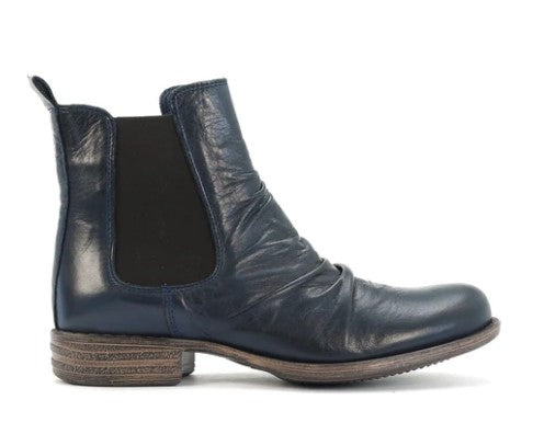 EOS Willo Pull-on Chelsea Boot Navy